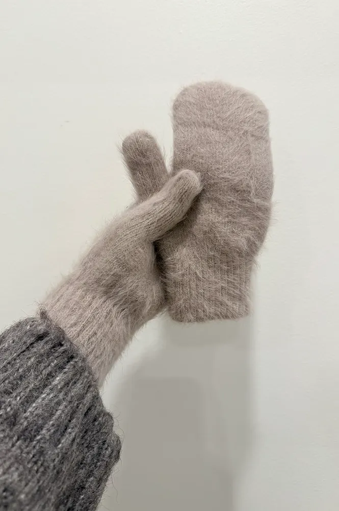 Billy Bamboo Fluffy Mushroom Mittens