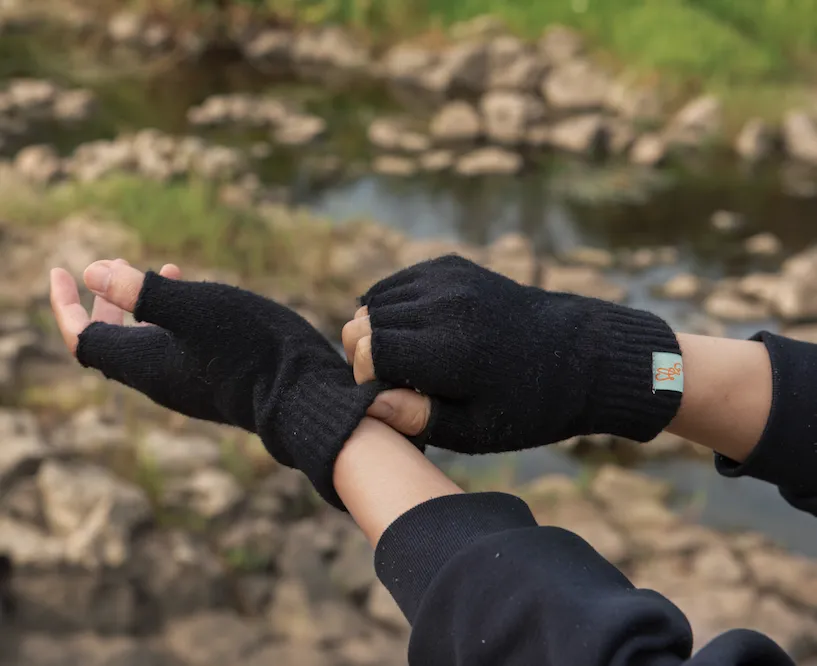 FAGINS -  AUSTRALIAN LAMBSWOOL - FINGERLESS GLOVES